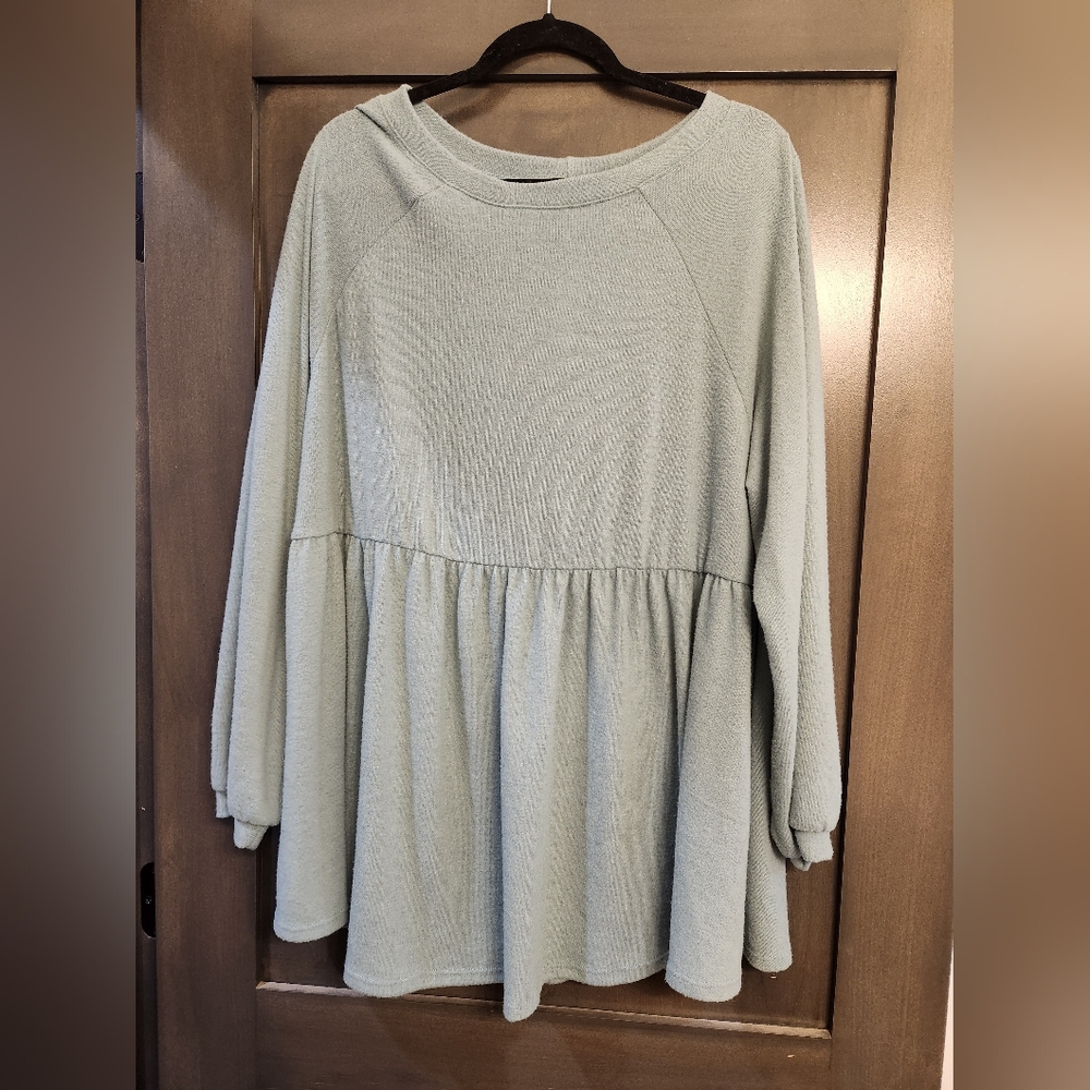 Emerald long sleeve top